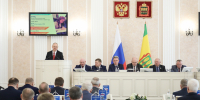 Олег Мельниченко выступил перед депутатами с отчетом о развитии региона в 2025 году - Мокшанский район